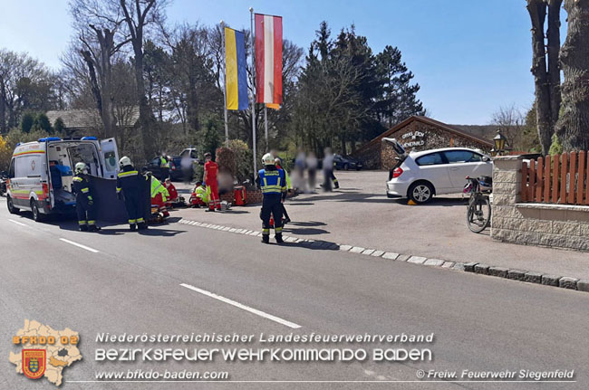 20210405 Verkehrsunfall am Ostermontag im Siegenfelder Ortsgebiet  Foto: © Freiwillige Feuerwehr Siegenfeld