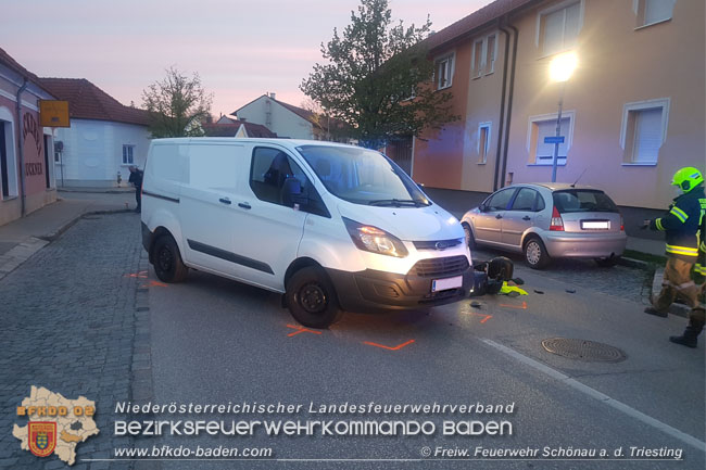 20210426  Verkehrsunfall zwischen Klein Lkw und Motorrad  Fotos: SB ÖA Christopher Neumayer FF Schönau/Triesting