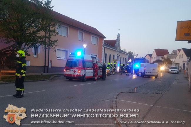 20210426  Verkehrsunfall zwischen Klein Lkw und Motorrad  Fotos: SB ÖA Christopher Neumayer FF Schönau/Triesting
