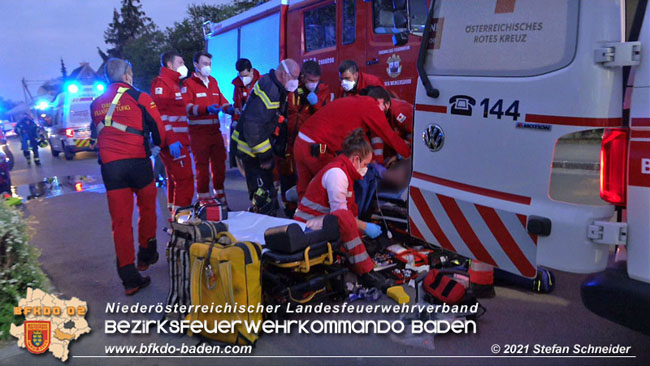 20210427 Wohnungsbrand mit schwerverletzter Frau im Badener Ortsteil Weikersdorf  Foto: © Freiwillige Feuerwehr Baden-Stadt / Stefan Schneider