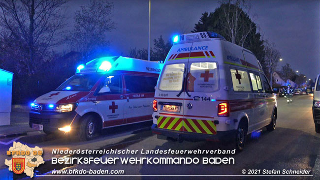 20210427 Wohnungsbrand mit schwerverletzter Frau im Badener Ortsteil Weikersdorf  Foto: © Freiwillige Feuerwehr Baden-Stadt / Stefan Schneider