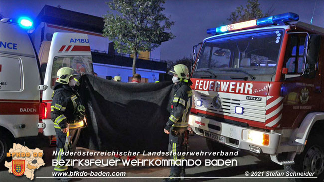 20210427 Wohnungsbrand mit schwerverletzter Frau im Badener Ortsteil Weikersdorf  Foto: © Freiwillige Feuerwehr Baden-Stadt / Stefan Schneider