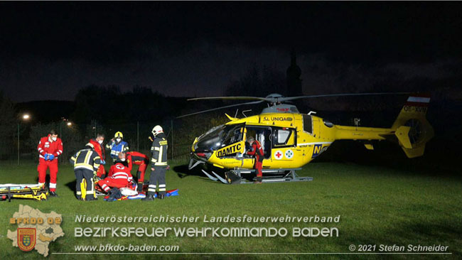 20210427 Wohnungsbrand mit schwerverletzter Frau im Badener Ortsteil Weikersdorf  Foto: © Freiwillige Feuerwehr Baden-Stadt / Stefan Schneider