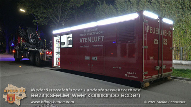 20210427 Wohnungsbrand mit schwerverletzter Frau im Badener Ortsteil Weikersdorf  Foto: © Freiwillige Feuerwehr Baden-Stadt / Stefan Schneider