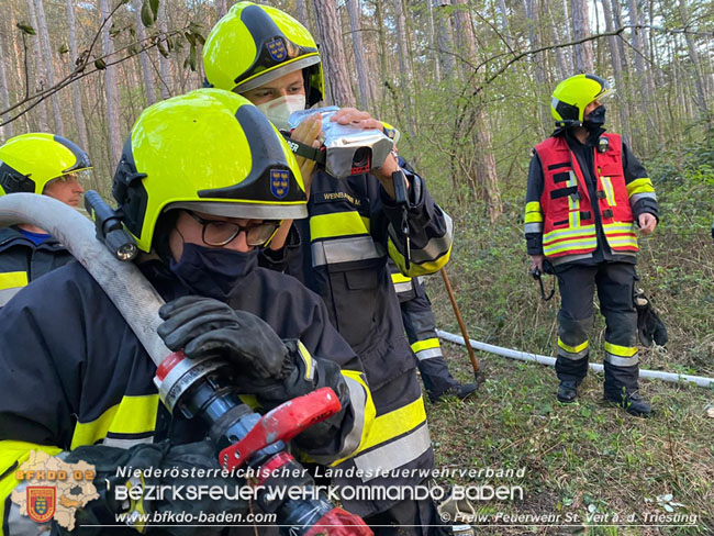 20210428 Kleinflächiger Waldbrand in der Jauling bei St.Veit a.d.Triesting Foto: © Freiwillige Feuerwehr St.Veit/Triesting 20210428 Kleinflächiger Waldbrand in der Jauling bei St.Veit a.d.Triesting Foto: © Freiwillige Feuerwehr St.Veit/Triesting
