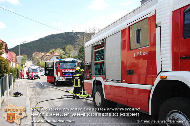 20210503 Wohnhausbrand mit Personenrettung in Berndorf  Foto: © Freiwillige Feuerwehr Berndorf-Stadt