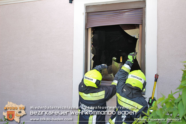 20210503 Wohnhausbrand mit Personenrettung in Berndorf  Foto: © Freiwillige Feuerwehr Berndorf-Stadt