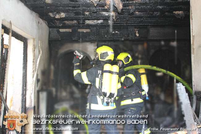 20210503 Wohnhausbrand mit Personenrettung in Berndorf  Foto: © Freiwillige Feuerwehr Berndorf-Stadt