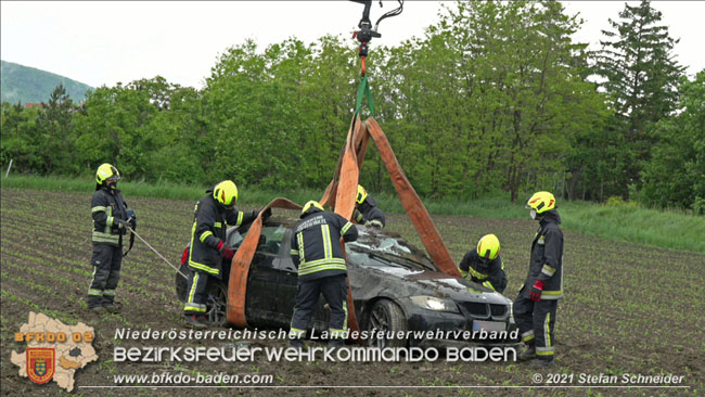 20210524 Fahrzeugüberschlag auf der LB210 bei Tribuswinkel Foto: © Stefan Schneider 20210524 Fahrzeugüberschlag auf der LB210 bei Tribuswinkel Foto: © Stefan Schneider