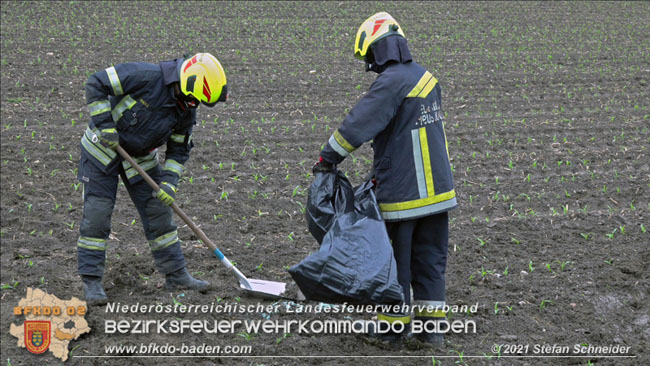 20210524 Fahrzeugüberschlag auf der LB210 bei Tribuswinkel Foto: © Stefan Schneider 20210524 Fahrzeugüberschlag auf der LB210 bei Tribuswinkel Foto: © Stefan Schneider