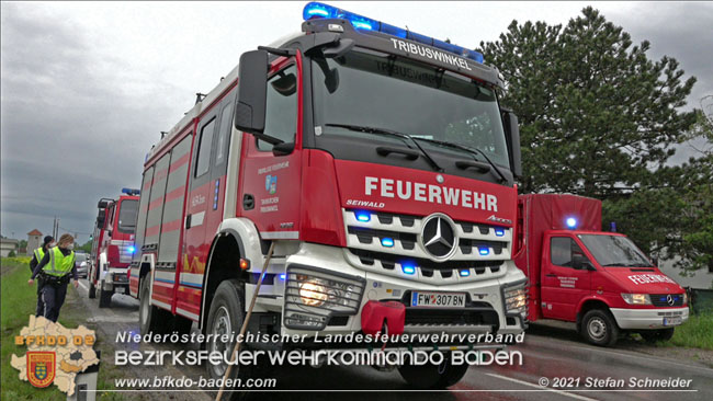 20210524 Fahrzeugüberschlag auf der LB210 bei Tribuswinkel Foto: © Stefan Schneider 20210524 Fahrzeugüberschlag auf der LB210 bei Tribuswinkel Foto: © Stefan Schneider