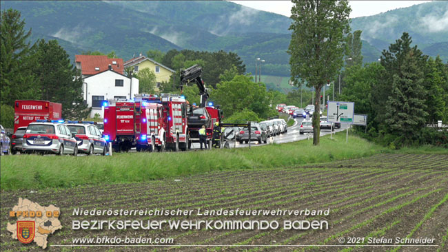 20210524 Fahrzeugüberschlag auf der LB210 bei Tribuswinkel  Foto: © Stefan Schneider
