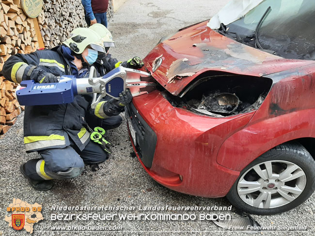 20210528 Fahrzeugbrand in Siegenfeld  Foto: © Freiwillige Feuerwehr Siegengfeld