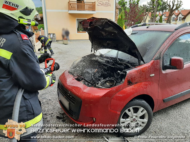 20210528 Fahrzeugbrand in Siegenfeld  Foto: © Freiwillige Feuerwehr Siegengfeld