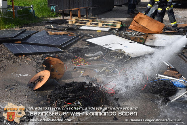 20210531 Brennende Ladung auf einem Kleintransporter  Foto: © Thomas Lenger Monatsrevue.at 