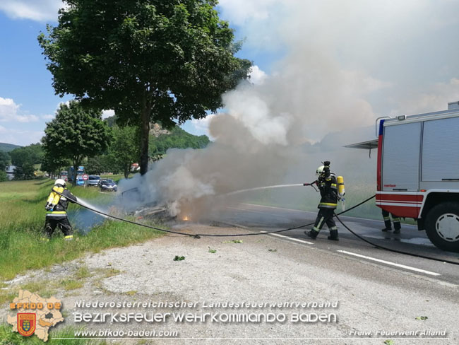 20210609 Verkehrsunfall auf der LB11 zwischen Alland und Groisbach  Foto: © Freiwillige Feuerwehr Alland 