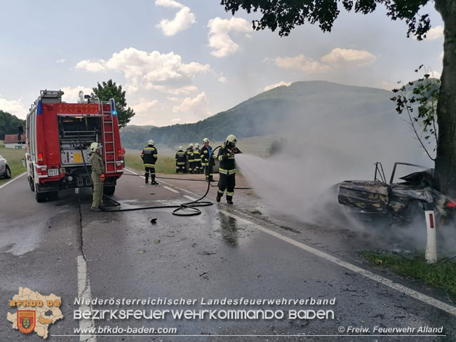 20210609 Verkehrsunfall auf der LB11 zwischen Alland und Groisbach  Foto: © Freiwillige Feuerwehr Alland 