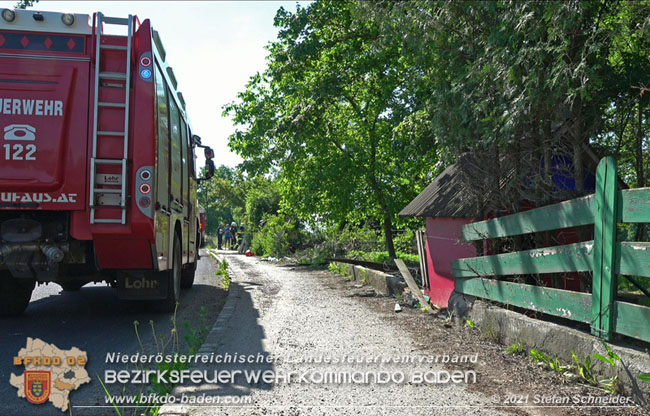 20210610 Spektakulaerer Verkehrsunfall mit einem Tesla auf der L4007 Foto: © Stefan Schneider BFKDO Baden 20210610 Spektakulaerer Verkehrsunfall mit einem Tesla auf der L4007 Foto: © Stefan Schneider BFKDO Baden