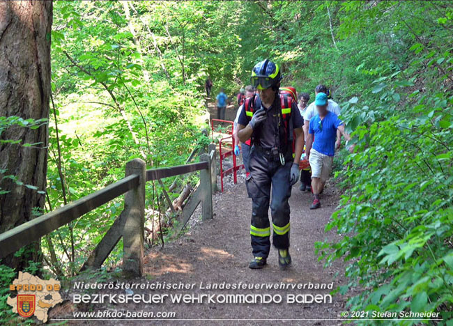 20210619 Feuerwehr unterstützt bei Rettungseinsatz beim Wegerl im Helenental Foto: © Stefan Schneider 20210619 Feuerwehr unterstützt bei Rettungseinsatz beim Wegerl im Helenental Foto: © Stefan Schneider