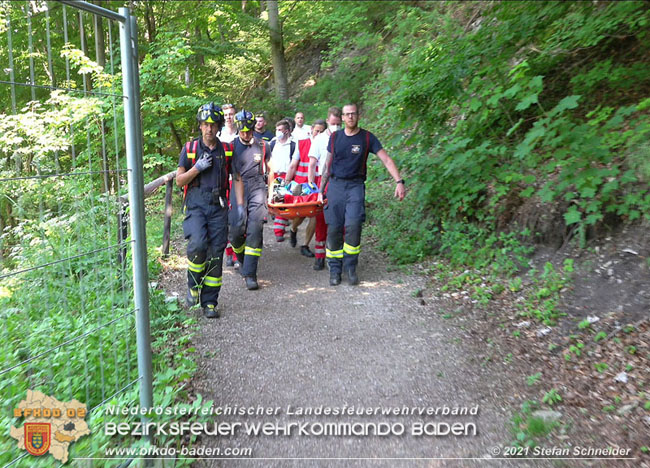 20210619 Feuerwehr unterstützt bei Rettungseinsatz beim Wegerl im Helenental Foto: © Stefan Schneider 20210619 Feuerwehr unterstützt bei Rettungseinsatz beim Wegerl im Helenental Foto: © Stefan Schneider