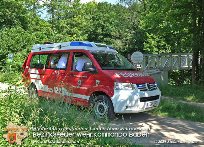 20210619 Feuerwehr unterstützt bei Rettungseinsatz beim Wegerl im Helenental Foto: © Stefan Schneider 20210619 Feuerwehr unterstützt bei Rettungseinsatz beim Wegerl im Helenental Foto: © Stefan Schneider