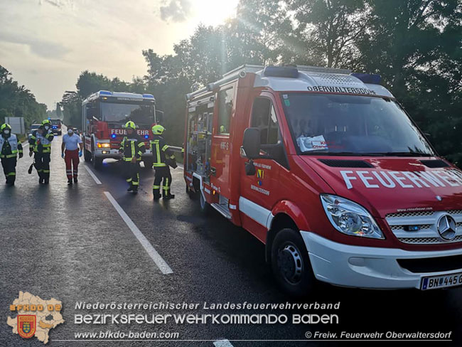 20210624 Mennschenrettung nach Verkehrsunfall auf der B210   Foto: © Freiwillige Feuerwehr Oberwaltersdorf