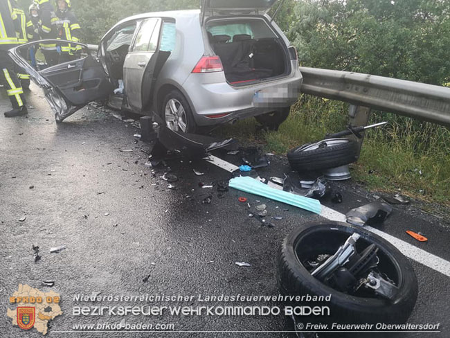 20210624 Mennschenrettung nach Verkehrsunfall auf der B210   Foto: © Freiwillige Feuerwehr Oberwaltersdorf