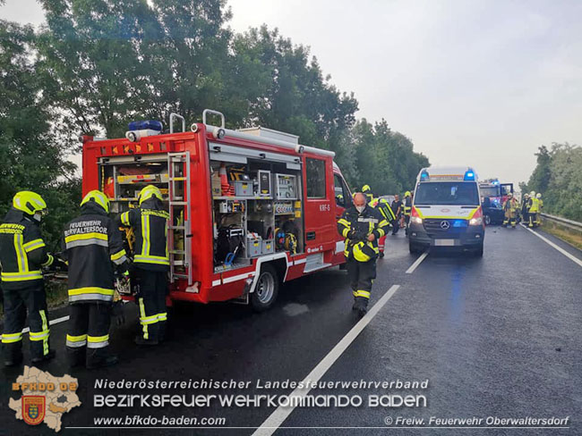 20210624 Mennschenrettung nach Verkehrsunfall auf der B210   Foto: © Freiwillige Feuerwehr Oberwaltersdorf