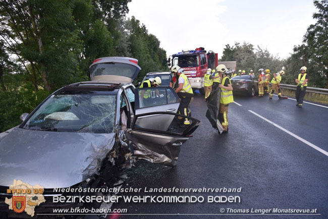 20210624 Mennschenrettung nach Verkehrsunfall auf der B210 Foto: © Thomas Lenger Monatsrevue.at