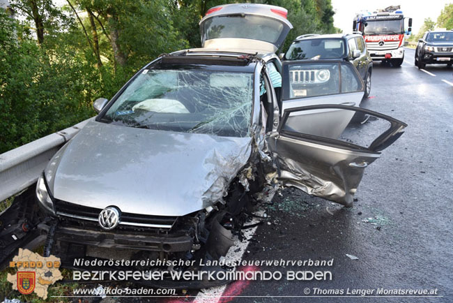 20210624 Mennschenrettung nach Verkehrsunfall auf der B210 Foto: © Thomas Lenger Monatsrevue.at
