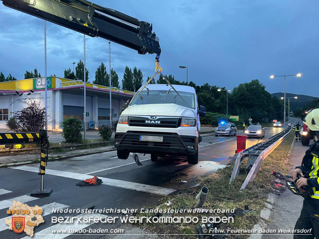 20210625 Verkehrsunfall in Baden  Foto: © Freiwillige Feuerwehr Baden Weikersdorf