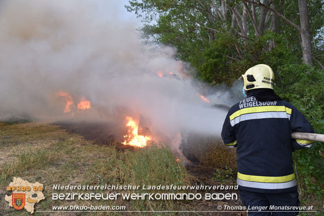 20210630 Brand von Rundstrohballen in Weigelsdorf  Foto: © Thomas Lenger