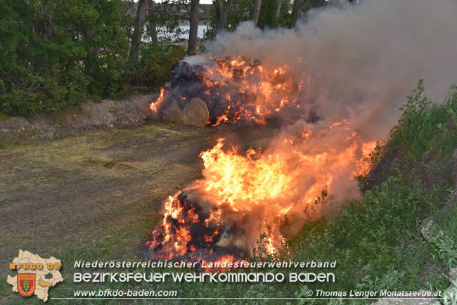 20210630 Brand von Rundstrohballen in Weigelsdorf  Foto: © Thomas Lenger