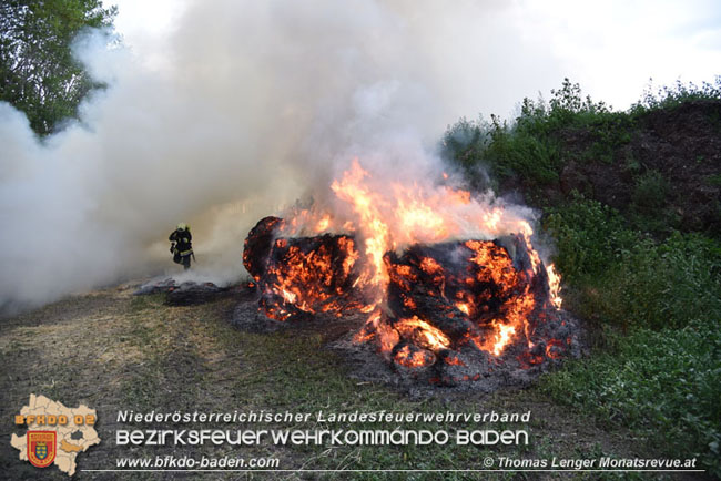 20210630 Brand von Rundstrohballen in Weigelsdorf  Foto: © Thomas Lenger