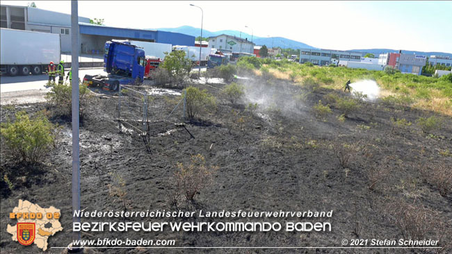 20210710 Flurbrand im IZ Traiskirchen-Tribuswinkel Foto: © Stefan Schneider BFK Baden 20210710 Flurbrand im IZ Traiskirchen-Tribuswinkel Foto: © Stefan Schneider BFK Baden