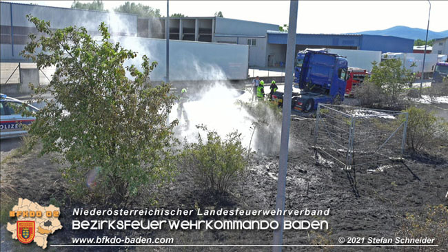 20210710 Flurbrand im IZ Traiskirchen-Tribuswinkel Foto: © Stefan Schneider BFK Baden 20210710 Flurbrand im IZ Traiskirchen-Tribuswinkel Foto: © Stefan Schneider BFK Baden