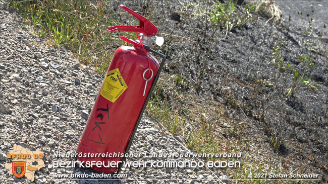 20210710 Flurbrand im IZ Traiskirchen-Tribuswinkel Foto: © Stefan Schneider BFK Baden 20210710 Flurbrand im IZ Traiskirchen-Tribuswinkel Foto: © Stefan Schneider BFK Baden