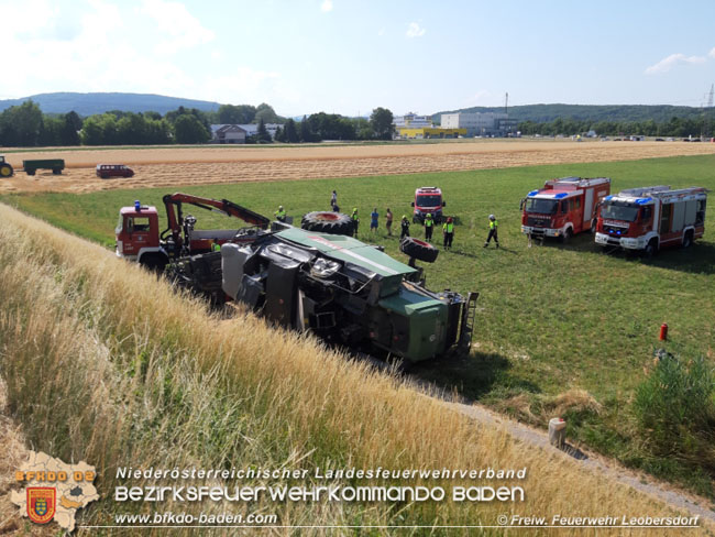 20210712 Bergung eines Mähdreschers in Leobersdorf   Foto: © Freiwillige Feuerwehr Leobersdorf