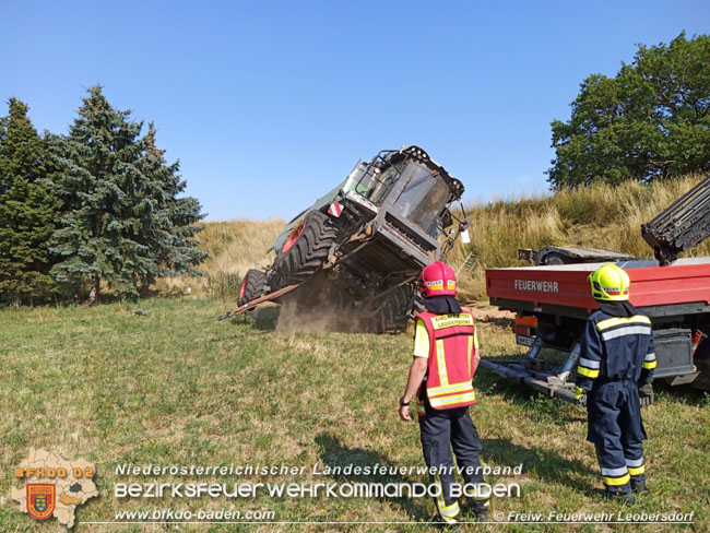 20210712 Bergung eines Mähdreschers in Leobersdorf   Foto: © Freiwillige Feuerwehr Leobersdorf