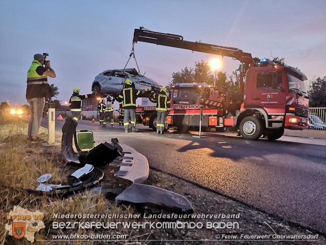 20210717 Verkehrsunfall zwischen Oberwaltersdorf und Ebreichsdorf auf der B210   Foto: © FF Oberwaltersdorf