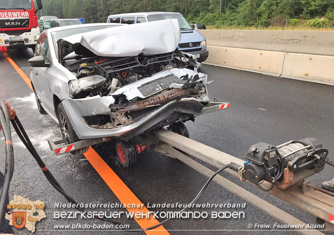 20210717 Verkehrsunfall auf der A21 im Baustellenbereich Alland  Foto: © Freiwillige Feuerwehr Alland 