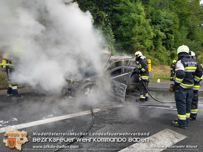 20210720 Fahrzeugbrand auf der A21  Foto: © Freiwillige Feuerwehr Alland 