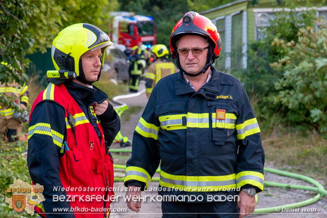 20210723 Feuerwehr-Großeinsatz bei Brand einer Halle in Kottingbrunn Foto: © Daniel Wirth 20210723 Feuerwehr-Großeinsatz bei Brand einer Halle in Kottingbrunn Foto: © Daniel Wirth