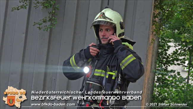 20210723 Feuerwehr-Großeinsatz bei Brand einer Halle in Kottingbrunn Foto: © Stefan Schneider 20210723 Feuerwehr-Großeinsatz bei Brand einer Halle in Kottingbrunn Foto: © Stefan Schneider