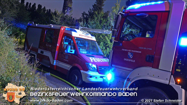 20210723 Feuerwehr-Großeinsatz bei Brand einer Halle in Kottingbrunn Foto: © Stefan Schneider 20210723 Feuerwehr-Großeinsatz bei Brand einer Halle in Kottingbrunn Foto: © Stefan Schneider