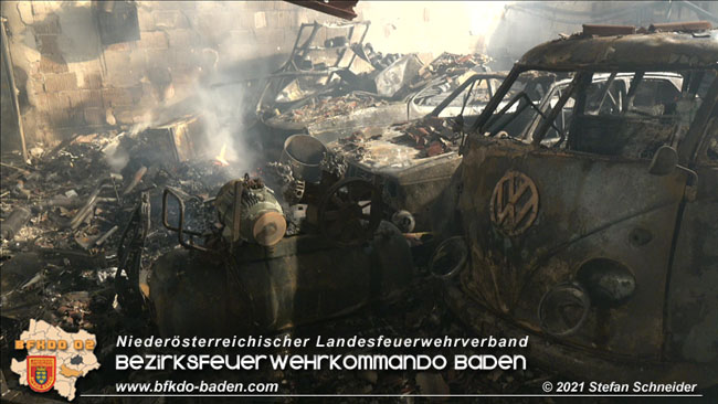 20210723 Feuerwehr-Großeinsatz bei Brand einer Halle in Kottingbrunn Foto: © Stefan Schneider 20210723 Feuerwehr-Großeinsatz bei Brand einer Halle in Kottingbrunn Foto: © Stefan Schneider