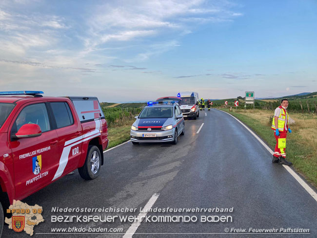20210725 Verkehrsunfall zwischen zweier Kleinwagen auf der Weinbergstraße zwischen Pfaffstätten und Gumpoldskirchen  Foto: © Freiwillige Feuerwehr Pfaffstätten
