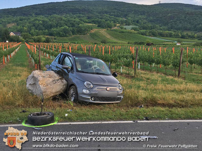 20210725 Verkehrsunfall zwischen zweier Kleinwagen auf der Weinbergstraße zwischen Pfaffstätten und Gumpoldskirchen Foto: © Freiwillige Feuerwehr Pfaffstätten 20210725 Verkehrsunfall zwischen zweier Kleinwagen auf der Weinbergstraße zwischen Pfaffstätten und Gumpoldskirchen Foto: © Freiwillige Feuerwehr Pfaffstätten