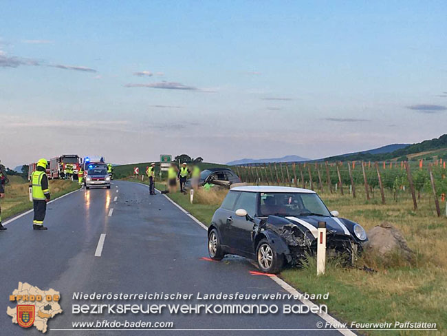 20210725 Verkehrsunfall zwischen zweier Kleinwagen auf der Weinbergstraße zwischen Pfaffstätten und Gumpoldskirchen  Foto: © Freiwillige Feuerwehr Pfaffstätten