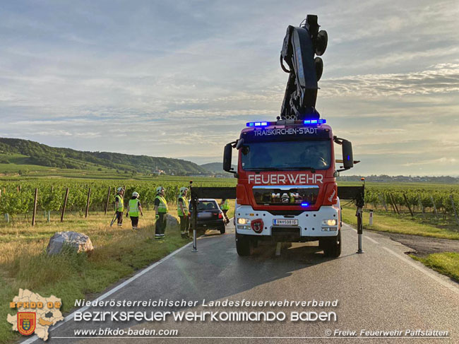 20210725 Verkehrsunfall zwischen zweier Kleinwagen auf der Weinbergstraße zwischen Pfaffstätten und Gumpoldskirchen  Foto: © Freiwillige Feuerwehr Pfaffstätten